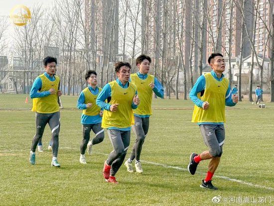 陈泽楷脱口道：不行啊少爷，您去了叙利亚，人生地不熟，虽然您的实力无人能及，但我还是希望能够跟在您身边鞍前马后，而且，万一少奶奶给您打电话，我起码还能帮您圆个谎。